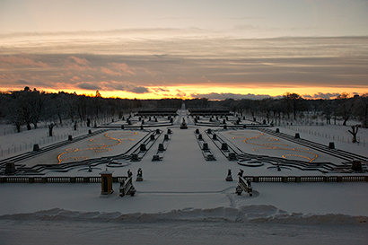 The baroque garden in the snow