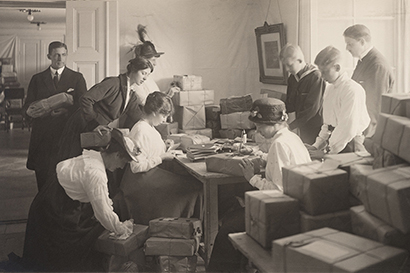 The Crown Princess and her assistants send packages to prisoners of war